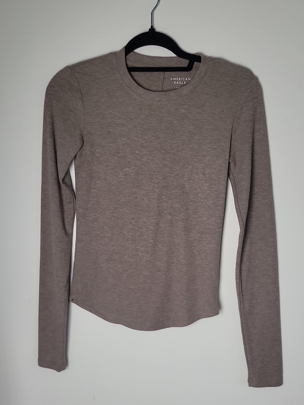 3/$20🎉 AE Long Sleeve Cozy Crew Neck T-Shirt Size Small